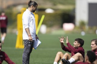 Nouvel assistant de Murat Yakin, Davide Callà semble déjà plaire à tout le monde KEYSTONE/ANTHONY ANEX
